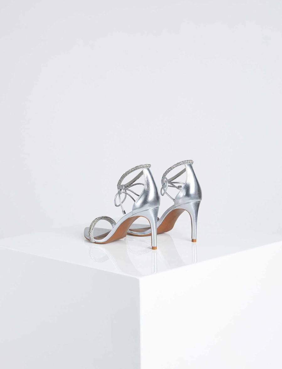 Chaussures BCBG | Sandales Dawn Avec Bride A Noeud Et Talon Strass Argentes