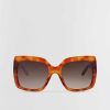 Accessoires BCBG | Lunettes De Soleil Carrees Emblematiques Havane Miel Dore