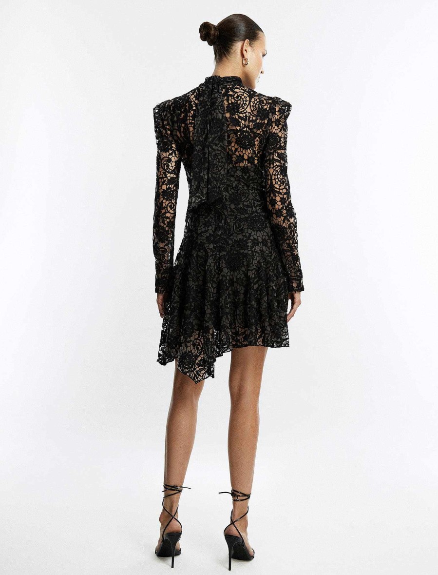 Robes BCBG | Robe Courte En Dentelle Tallulah Beaute Noire